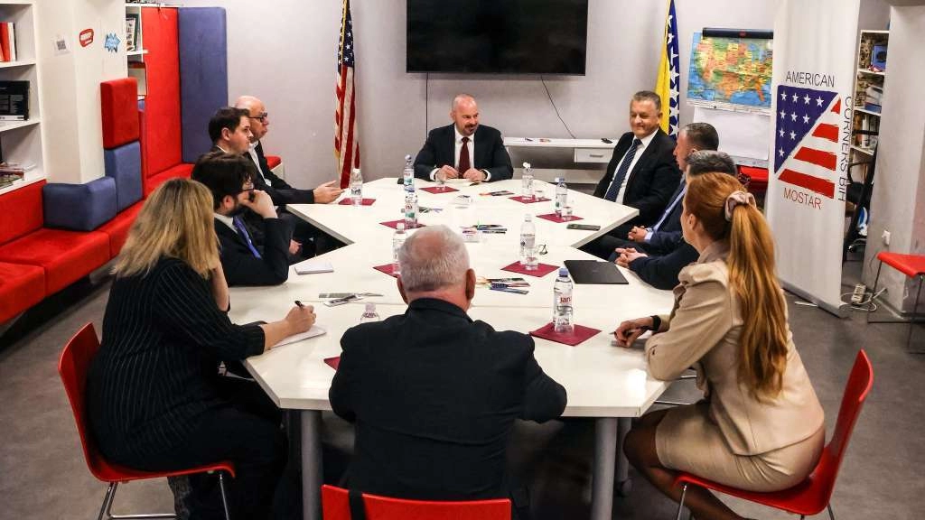 Ginkel se sastao s generalnim direktorima kompanija Violeta, FEAL, TT Kabeli i Aluminij